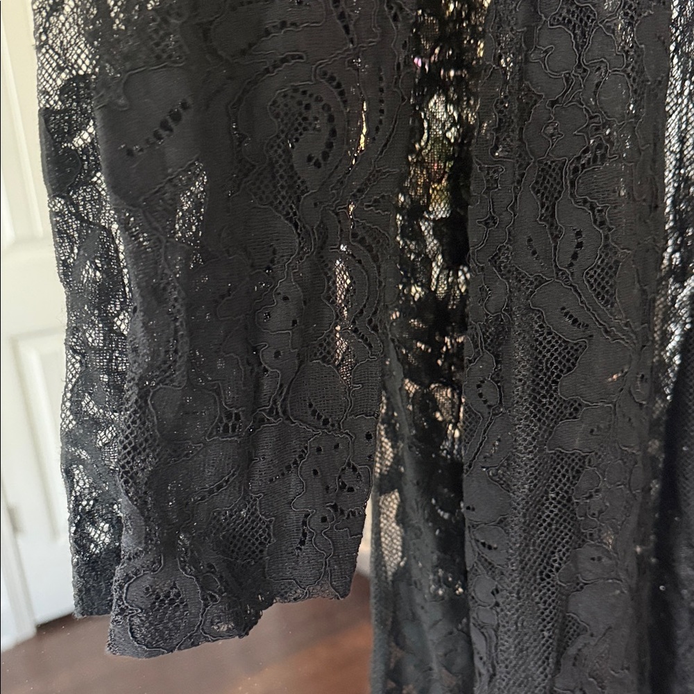 Missguided Black Lace Long Robe - Picture 3 of 6